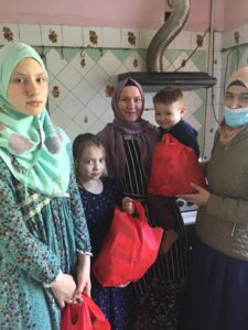 «Солодкий іфтар» у Запоріжжі: діти з неповних сімей отримали подарункові пакунки